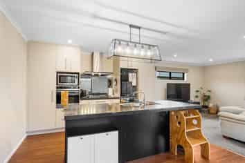 16 Buddle Road, Wallaceville