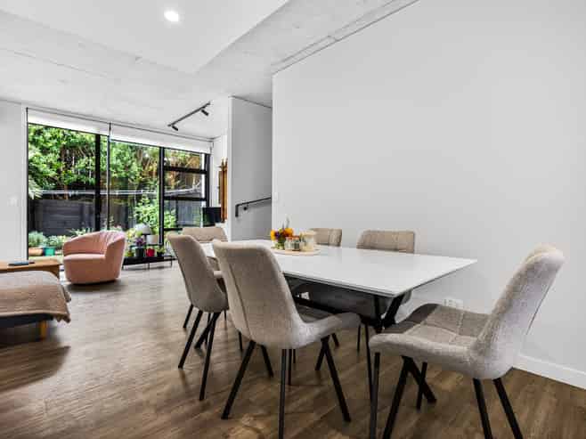 11/4163 Great North Road, Glen Eden