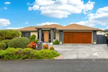 1 Bella Vista Drive, Gulf Harbour
