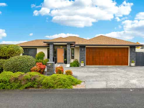 1 Bella Vista Drive, Gulf Harbour