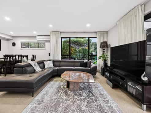1 Bella Vista Drive, Gulf Harbour