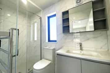 54/B Royal View Road, Te Atatu South