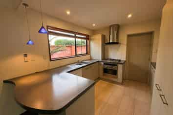 90 Rossall Street, Merivale