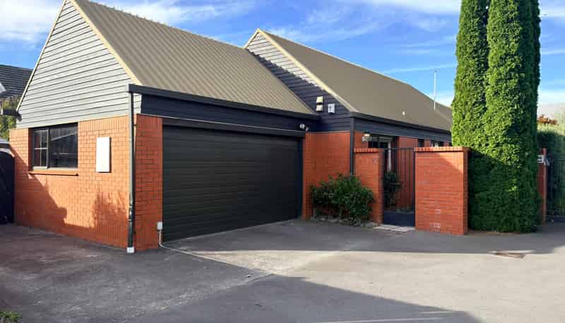 90 Rossall Street, Merivale