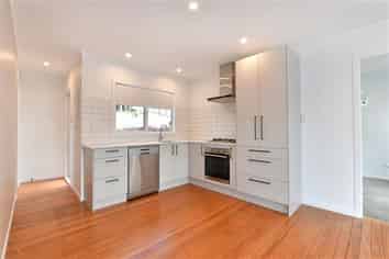 11A Rata Road, Stanmore Bay