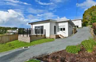 11A Rata Road, Stanmore Bay