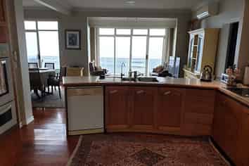 19 The Crescent, Raumati South