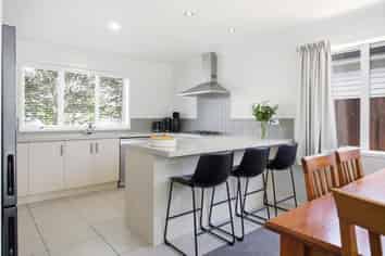 4 Lanyard Street, Pyes Pa