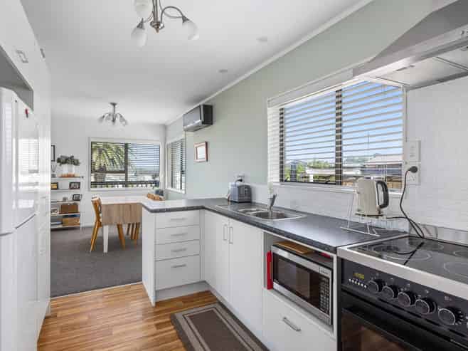 38a Albatross Road, Red Beach