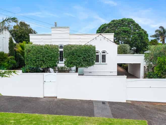 46 Smale Street, Point Chevalier