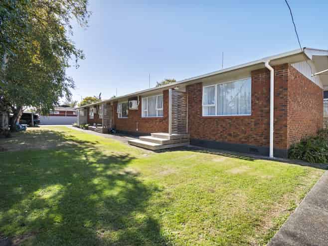1,2,3/112 Roy Street, Palmerston North