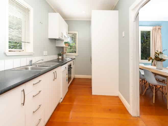 25 Omar Street, Khandallah