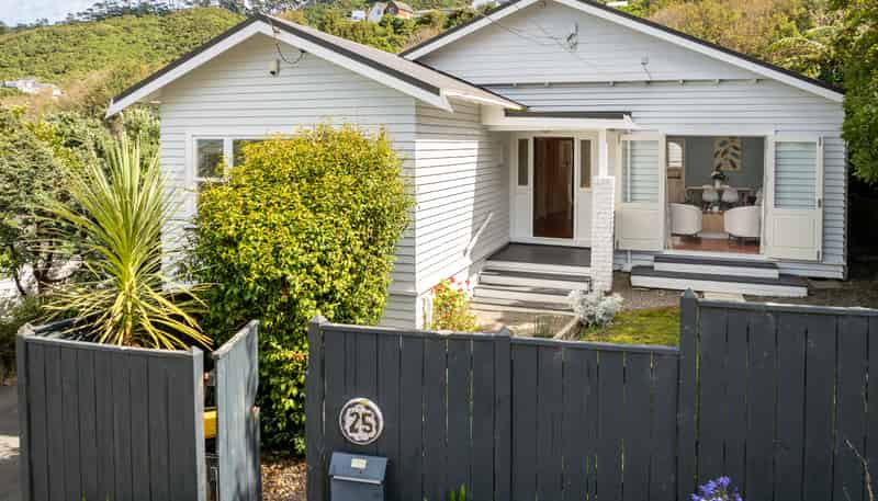 25 Omar Street, Khandallah