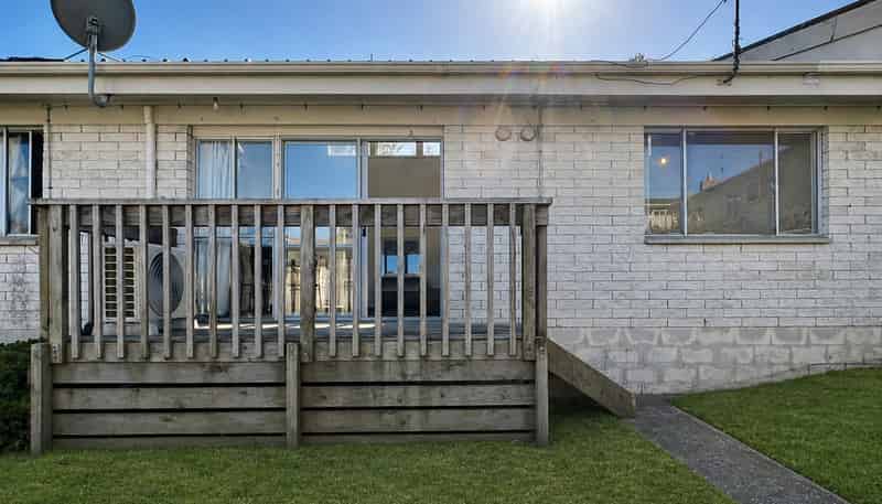 2/33 Grassways Avenue, Pakuranga