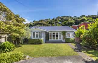 49 Cluny Road, Plimmerton