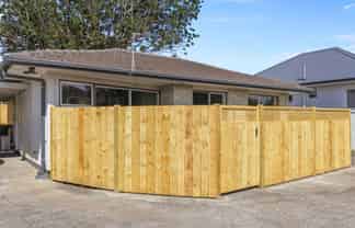 2/21 Cleek Road, Mangere East