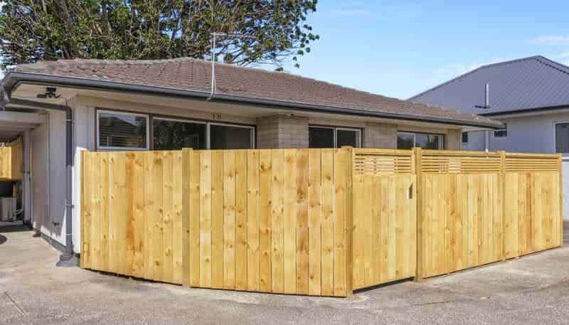 2/21 Cleek Road, Mangere East