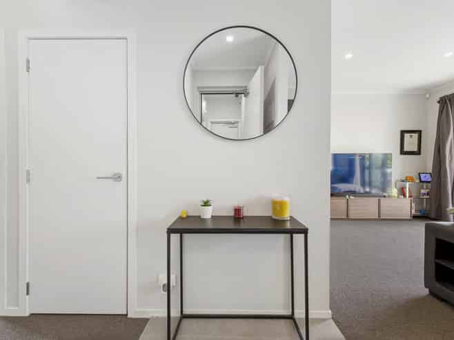 3/7 Uku Lane, Hobsonville