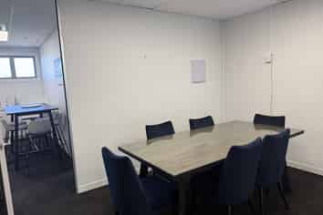 120sqm premium corner office – Howick central