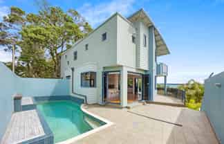 96 Harbour View Road, Point Chevalier