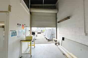 Functional Industrial Unit | Pakuranga 175 m2