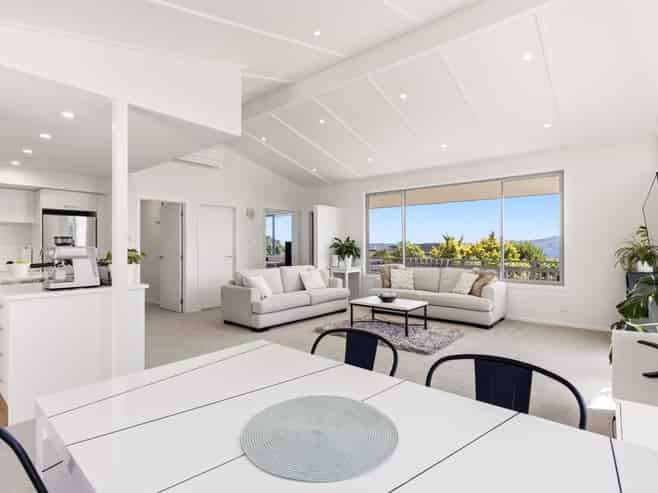 15 Beachman Grove, Hilltop