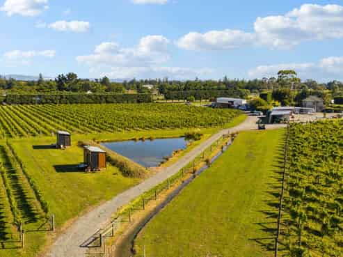 2321 Main South Road, Burnham