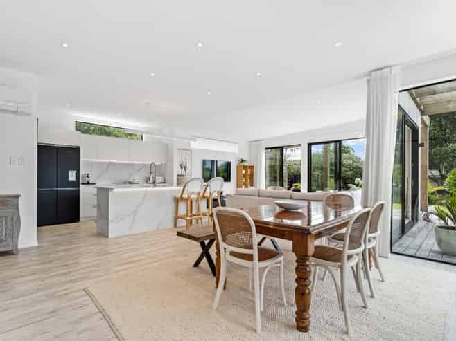 20 Sunrise Boulevard, Snells Beach