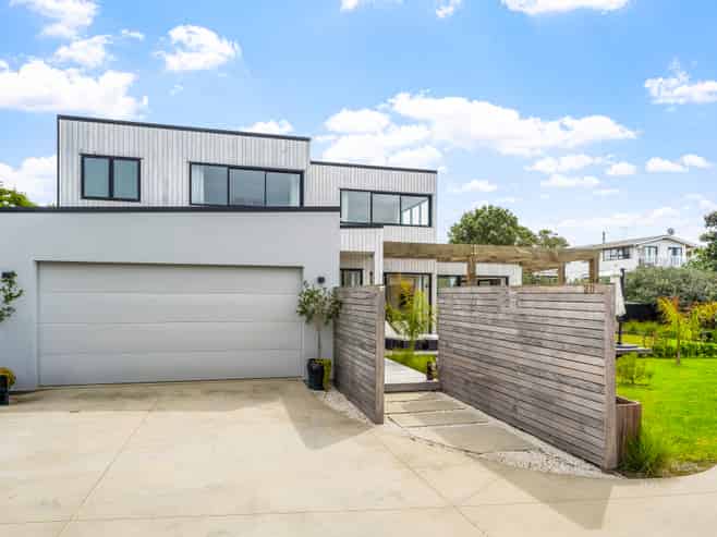 20 Sunrise Boulevard, Snells Beach