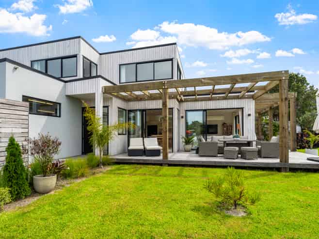 20 Sunrise Boulevard, Snells Beach