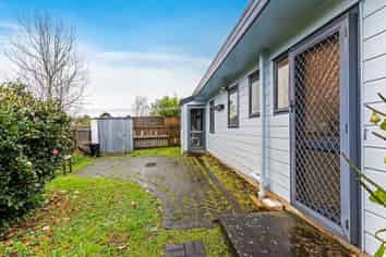 1/14 Knott Road, Stanmore Bay