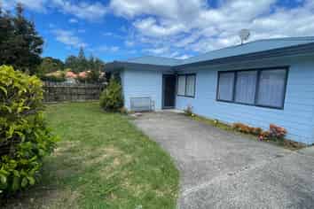 1/14 Knott Road, Stanmore Bay