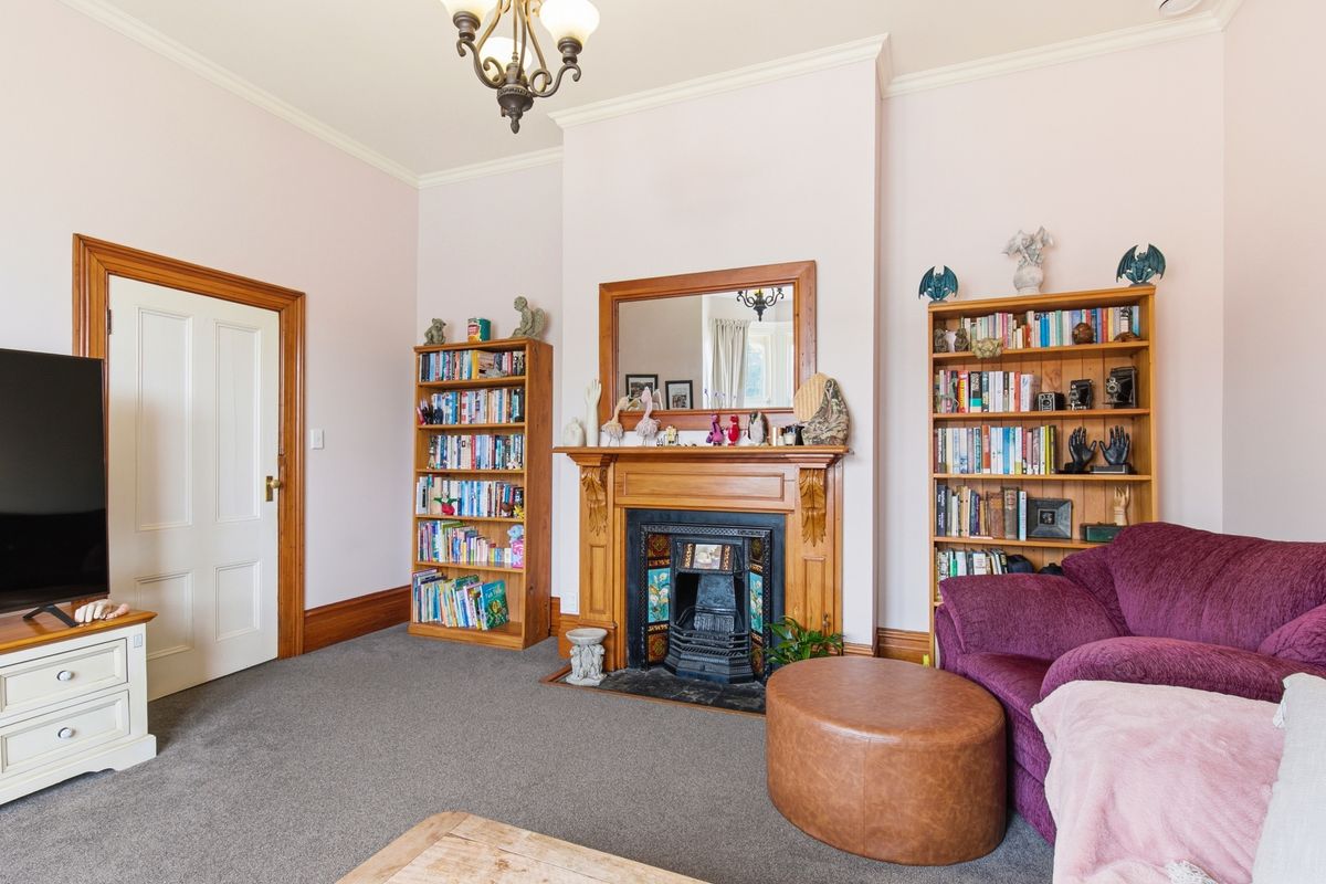 SUN-SPACE & STYLE IN SOUGHT AFTER NEWTOWN - Ansicht 4