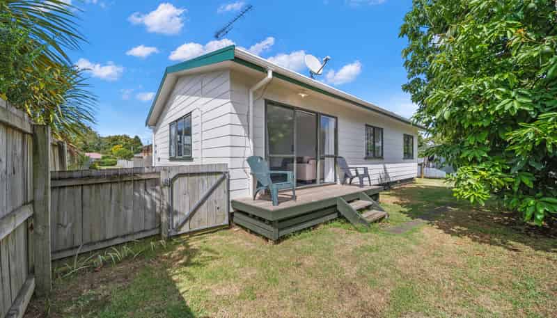 2/8 Freyberg Crescent, Pukekohe