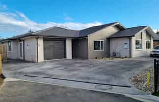 19A Silverwood Lane, Leamington