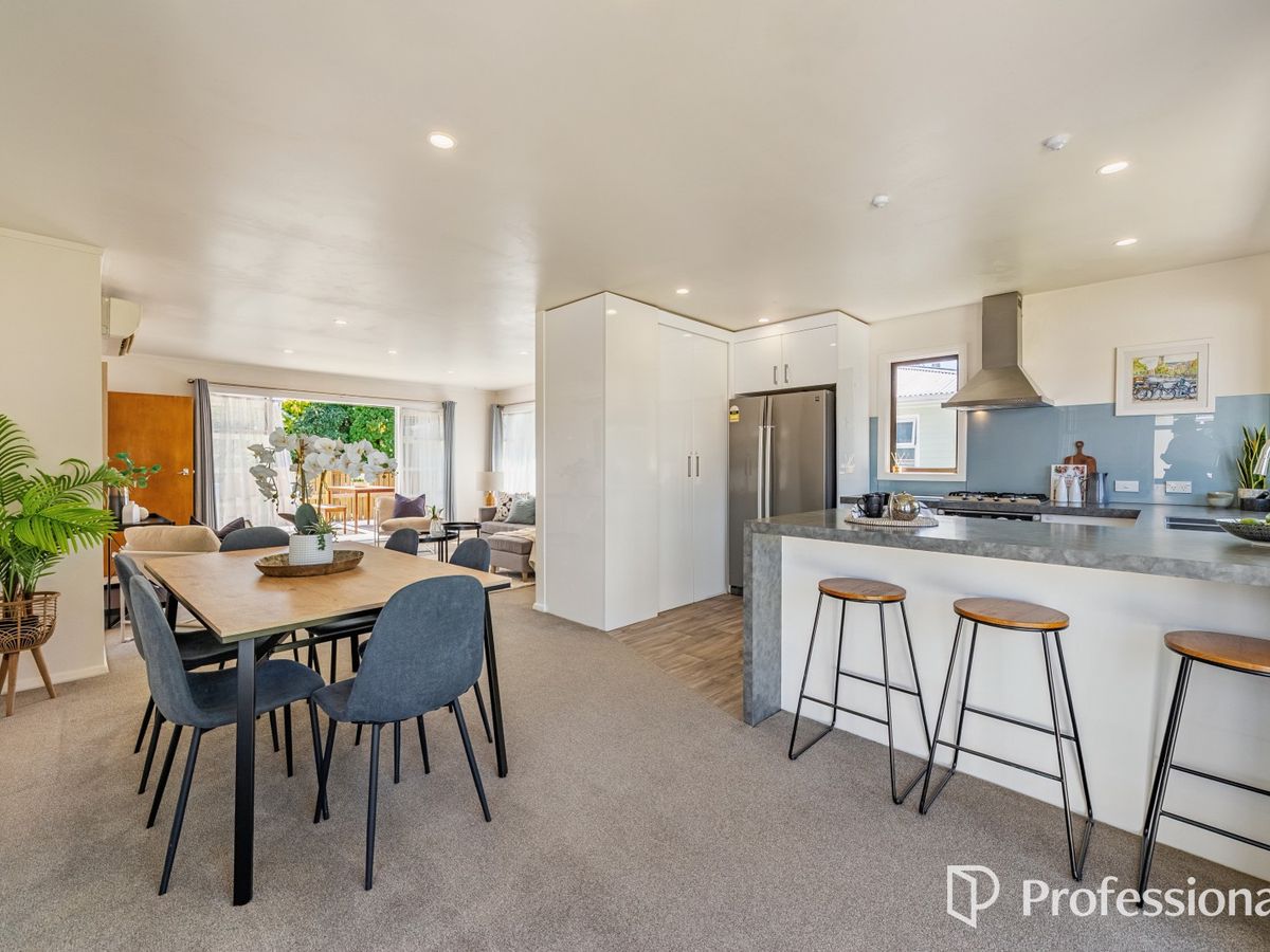 38 Routley Crescent, Elderslea, Upper Hutt City, Wellington - Photo 2