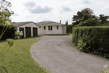 277 Gordon Road, Toko