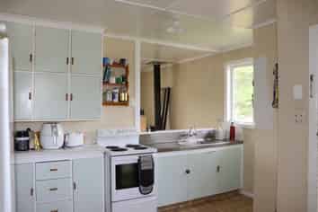 277 Gordon Road, Toko