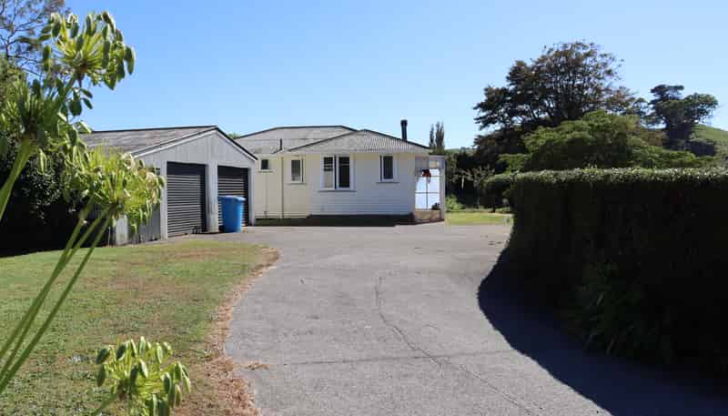 277 Gordon Road, Toko