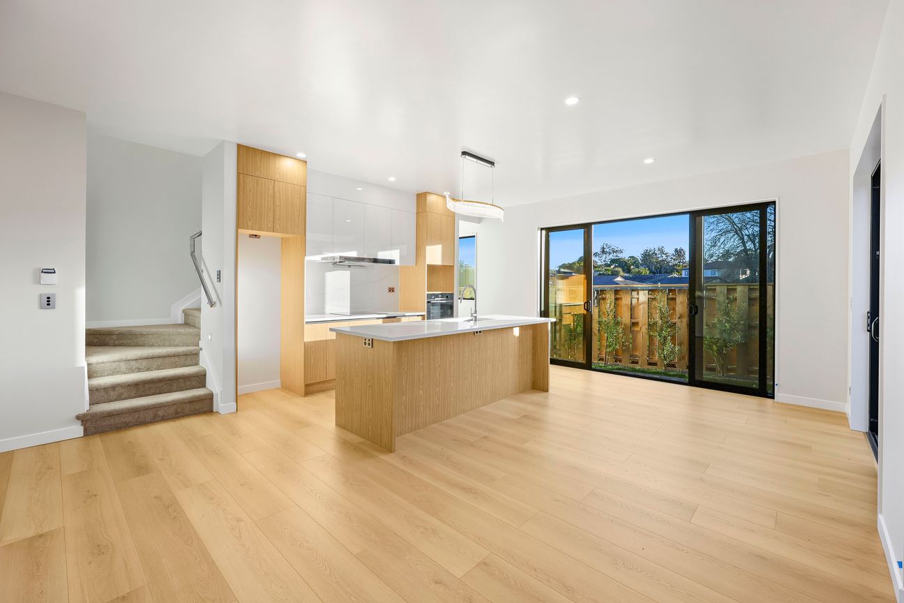 Extra Parkings with Outstanding Indoor&Outdoor Flow - Vista 4