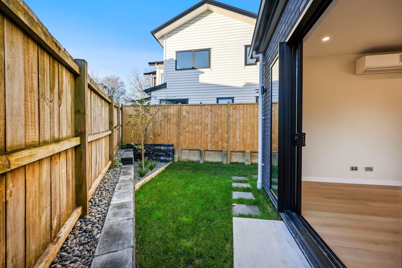 Extra Parkings with Outstanding Indoor&Outdoor Flow - Vista 6