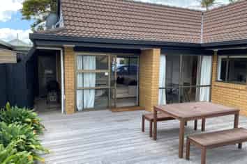 2/26 Kitchener Road, Takapuna