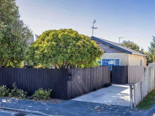 24 Grafton Street, Waltham