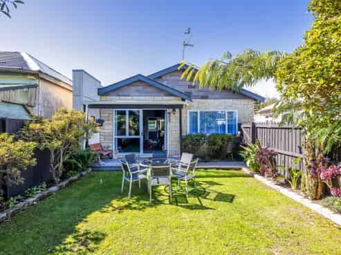 24 Grafton Street, Waltham