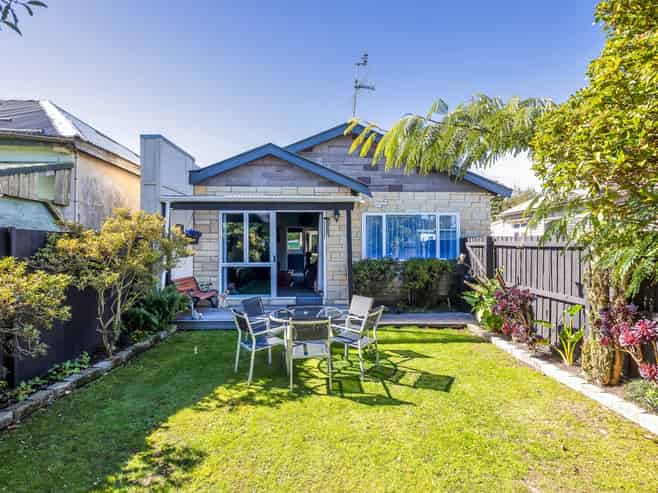 24 Grafton Street, Waltham