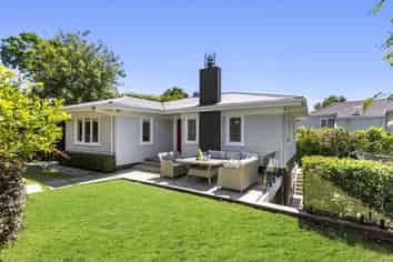 30 St Leonards Road, Devonport