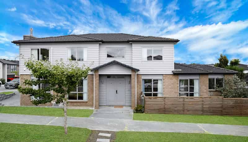 30 Castlederg Drive, Flat Bush