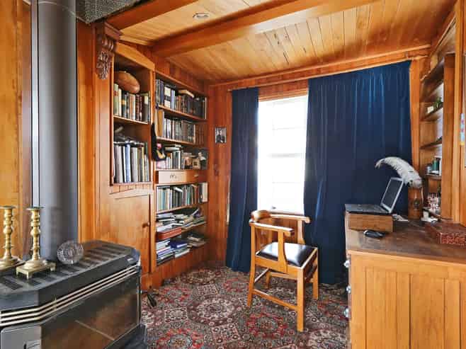 1027B Ellis Street, Mahora