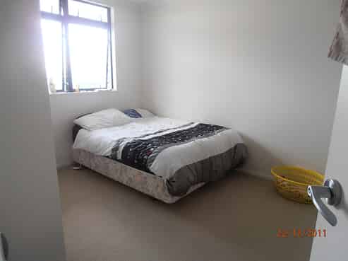 610A/176 Broadway, Newmarket