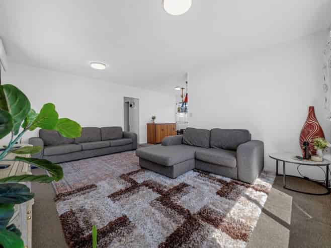 2/7 Barneys Farm Road, Clendon Park